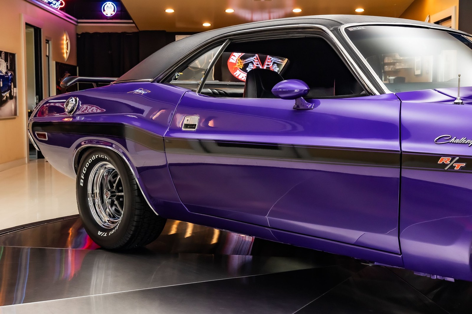 Dodge-Challenger-1970-Coupe-22