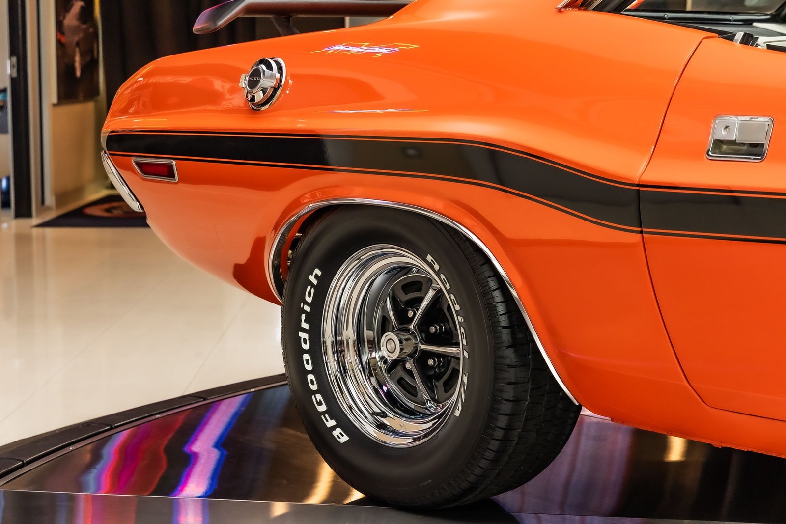 Dodge-Challenger-1970-Coupe-23