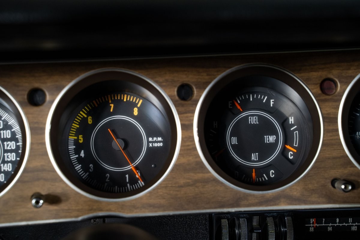 Dodge-Challenger-1970-Coupe-28