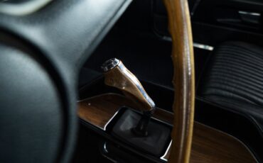 Dodge-Challenger-1970-Coupe-30