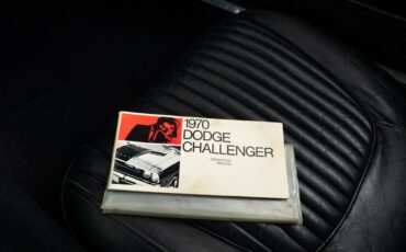 Dodge-Challenger-1970-Coupe-32