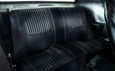 Dodge-Challenger-1970-Coupe-38