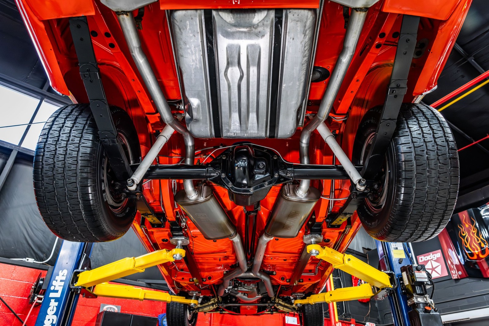 Dodge-Challenger-1970-Coupe-4