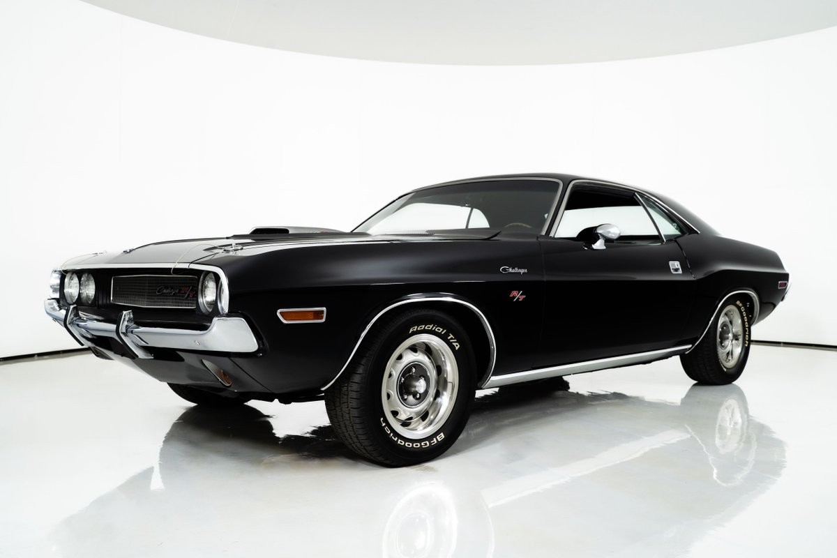 Dodge-Challenger-1970-Coupe-4