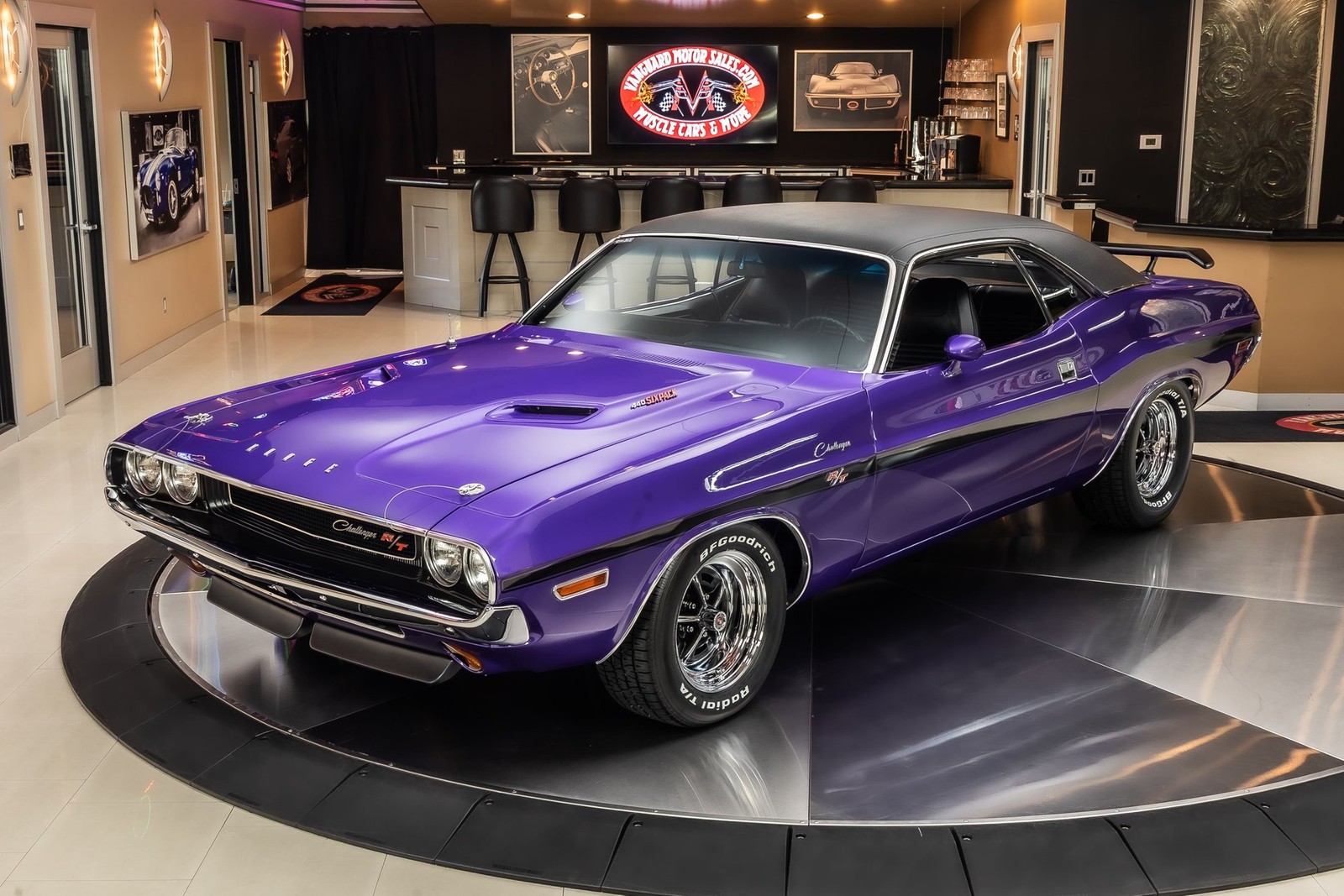 Dodge-Challenger-1970-Coupe-5