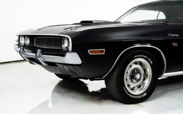 Dodge-Challenger-1970-Coupe-5