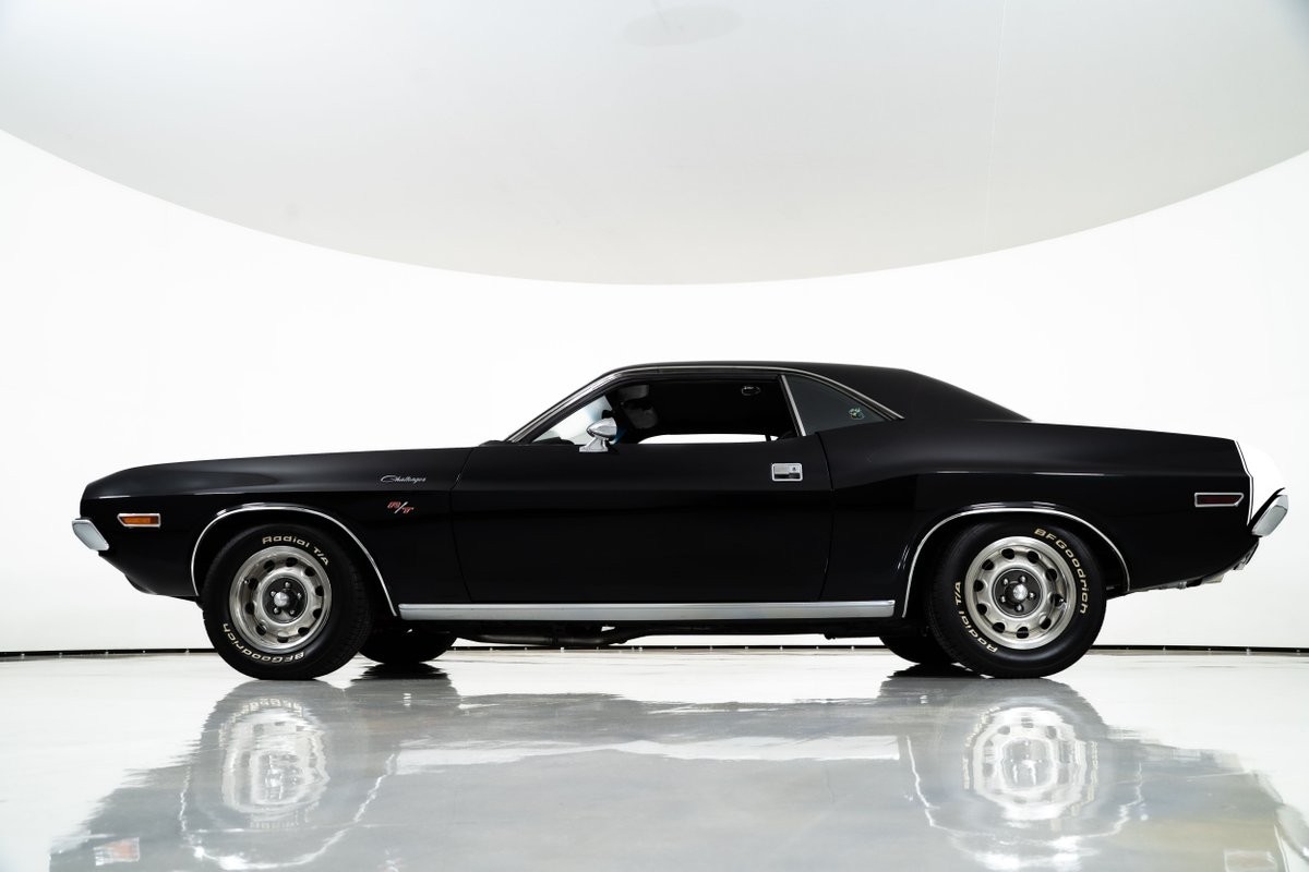 Dodge-Challenger-1970-Coupe-7