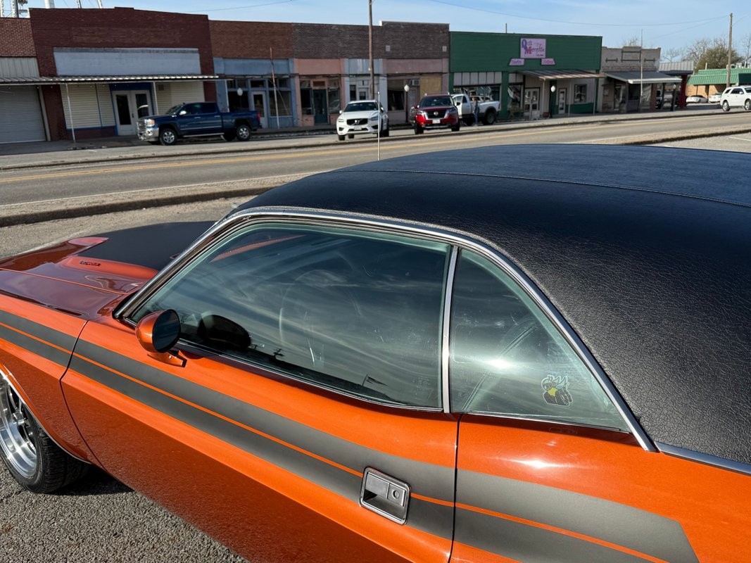 Dodge-Challenger-1971-30