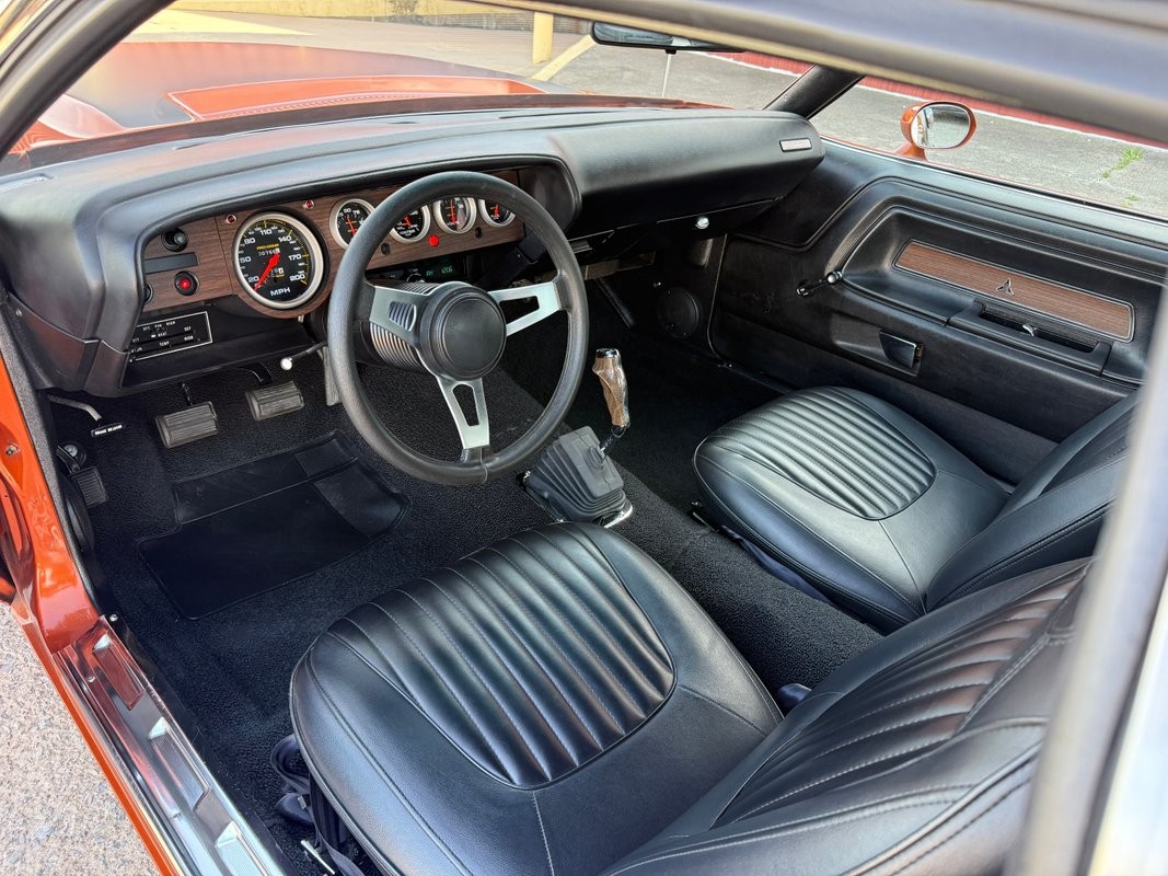 Dodge-Challenger-1971-8