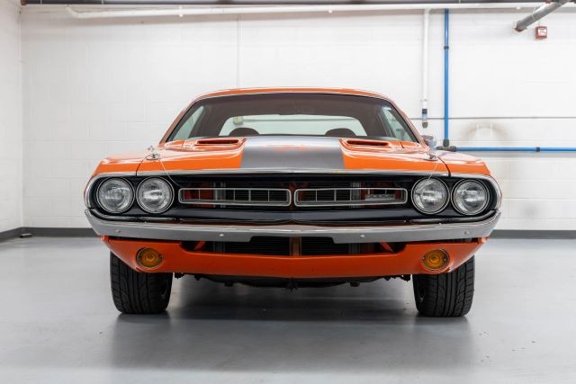 Dodge-Challenger-1971-Coupe-10