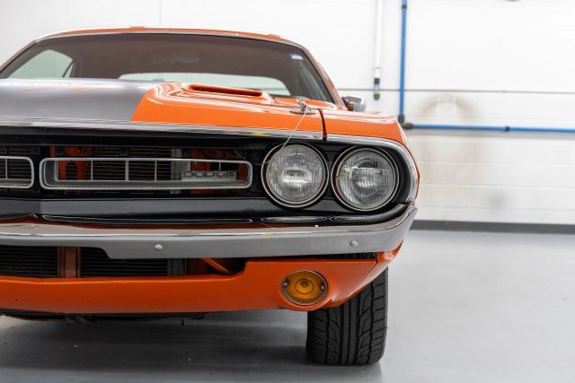 Dodge-Challenger-1971-Coupe-14