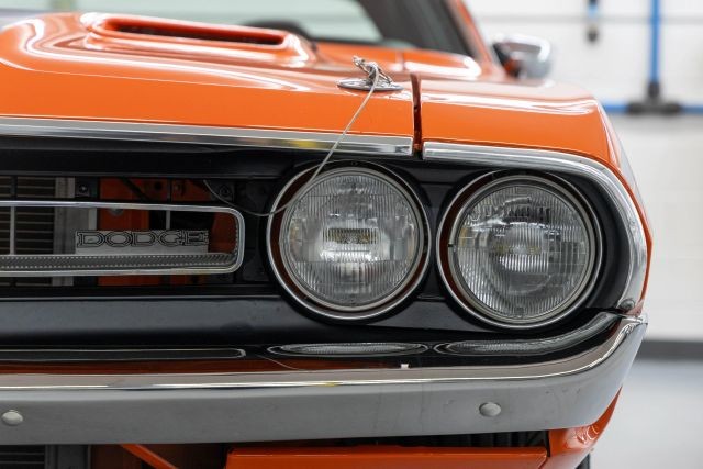 Dodge-Challenger-1971-Coupe-15