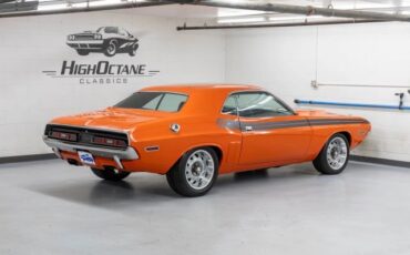 Dodge-Challenger-1971-Coupe-2