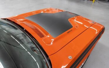 Dodge-Challenger-1971-Coupe-21