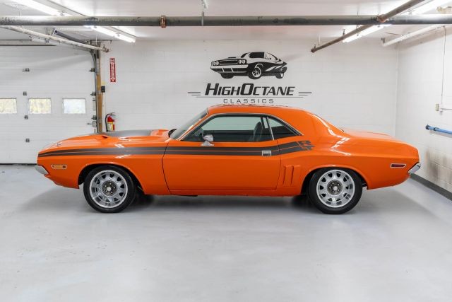 Dodge-Challenger-1971-Coupe-24