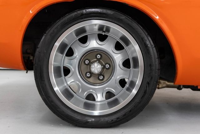 Dodge-Challenger-1971-Coupe-31