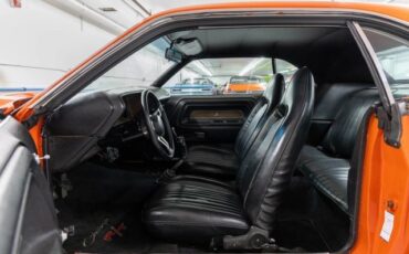 Dodge-Challenger-1971-Coupe-5