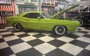 Dodge-Challenger-1972-13