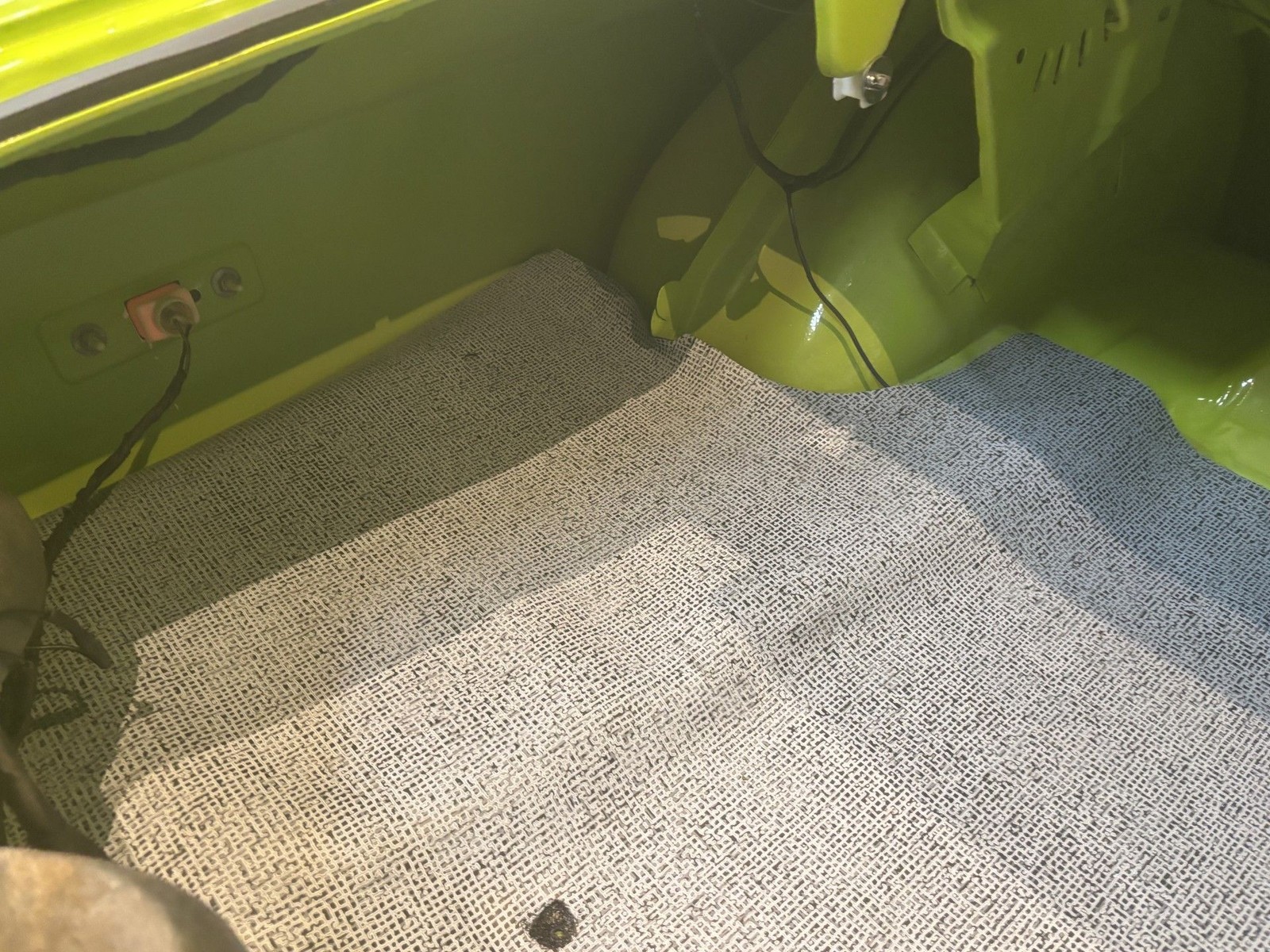 Dodge-Challenger-1972-22