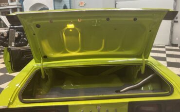 Dodge-Challenger-1972-25