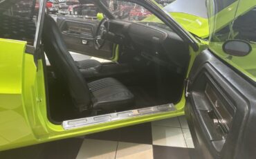 Dodge-Challenger-1972-26