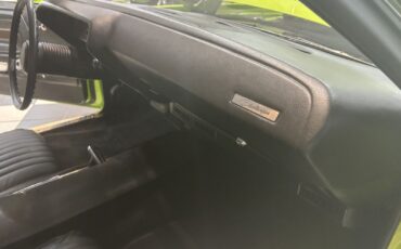 Dodge-Challenger-1972-28