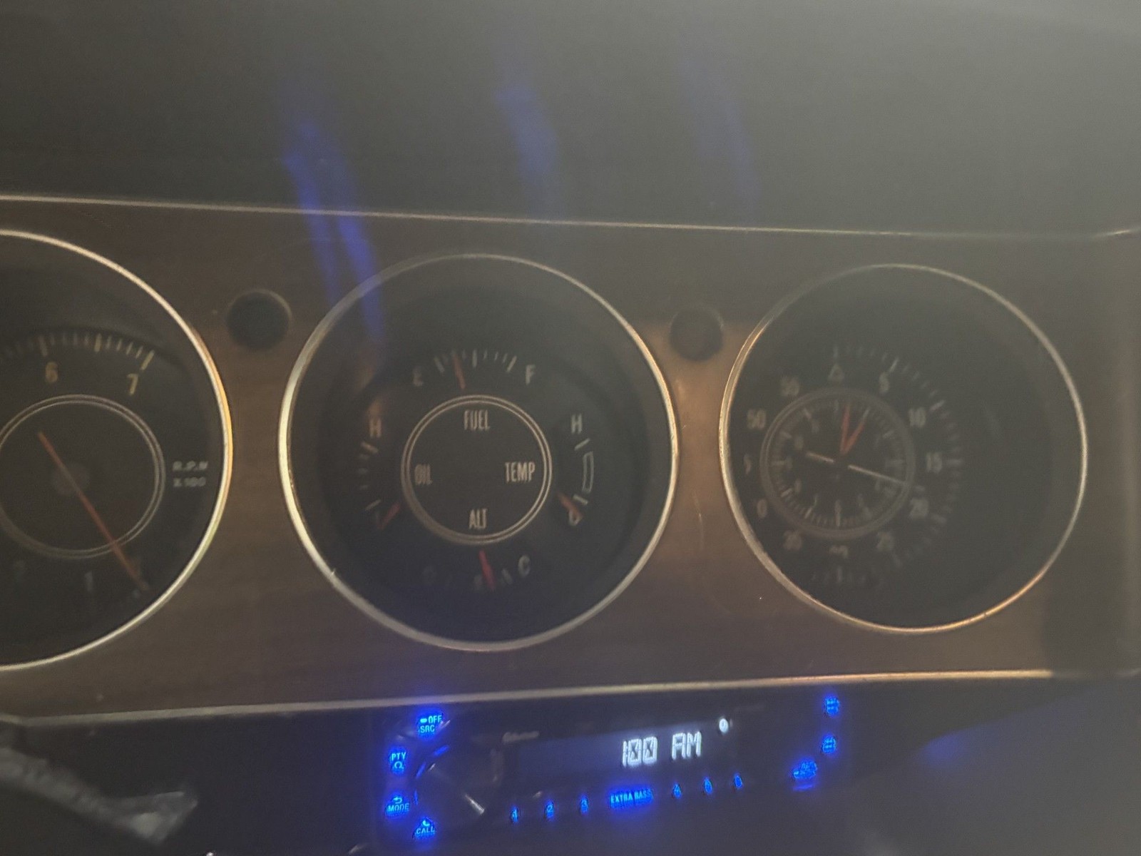 Dodge-Challenger-1972-30