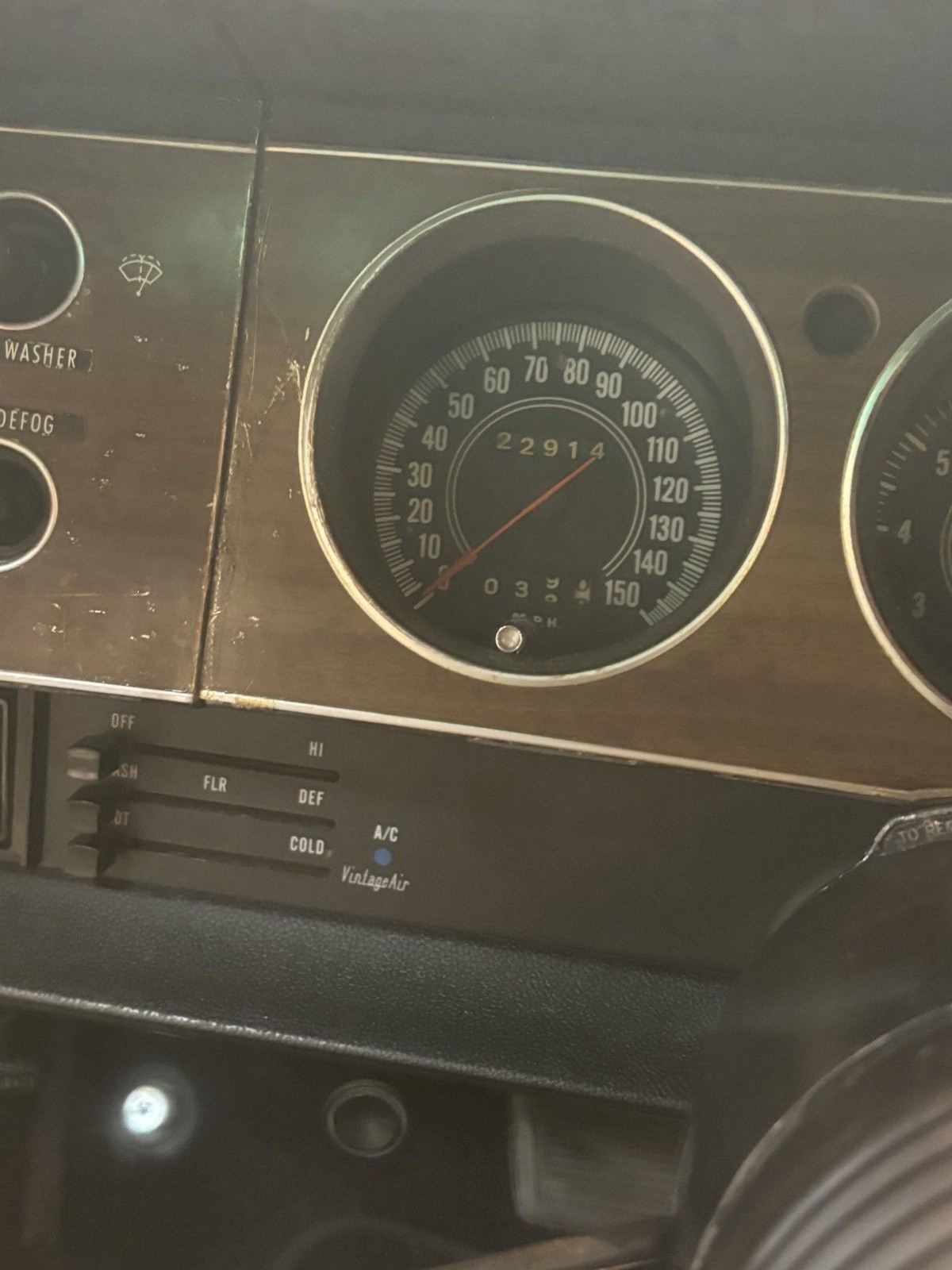 Dodge-Challenger-1972-34