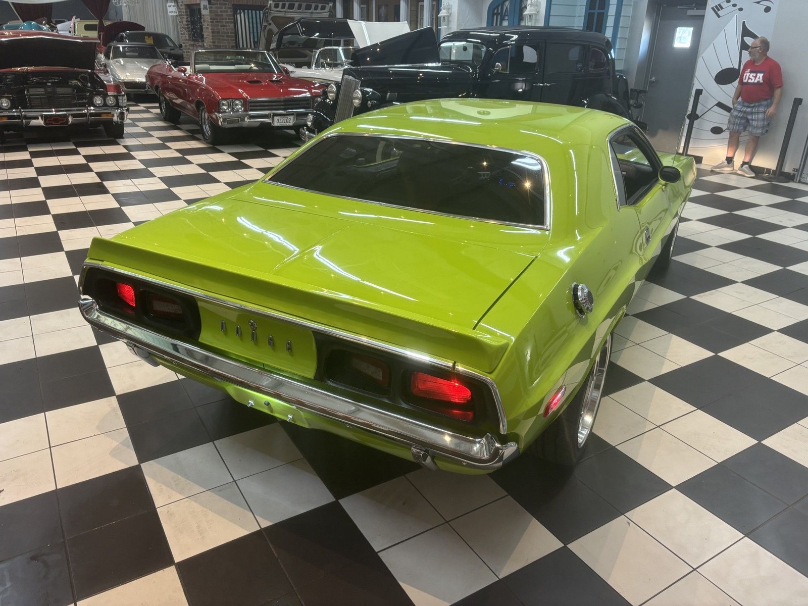 Dodge-Challenger-1972-6