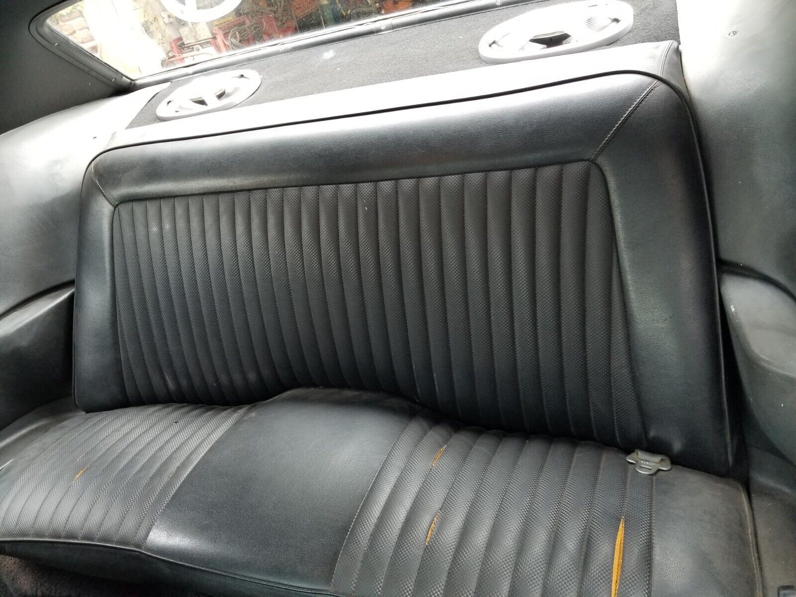 Dodge-Challenger-1973-4