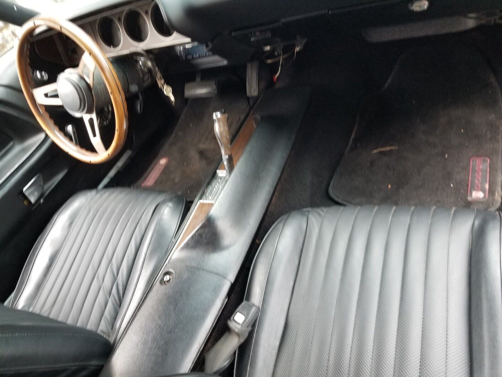 Dodge-Challenger-1973-5