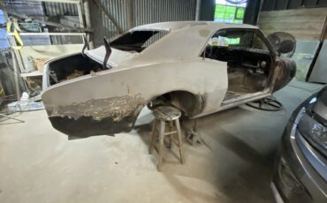 Dodge-Charger-1967-14