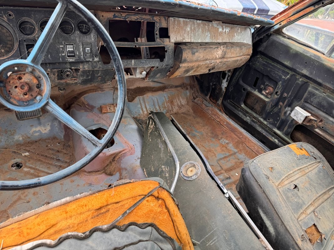 Dodge-Charger-1968-10