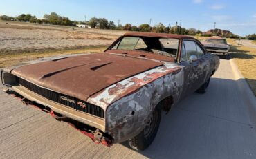 Dodge-Charger-1968-2