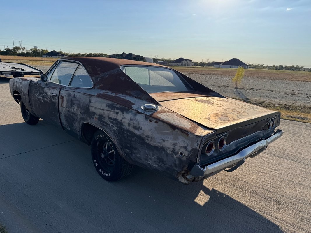 Dodge-Charger-1968-3