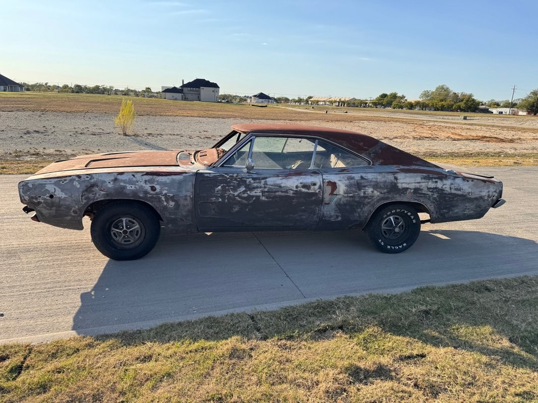 Dodge-Charger-1968-5