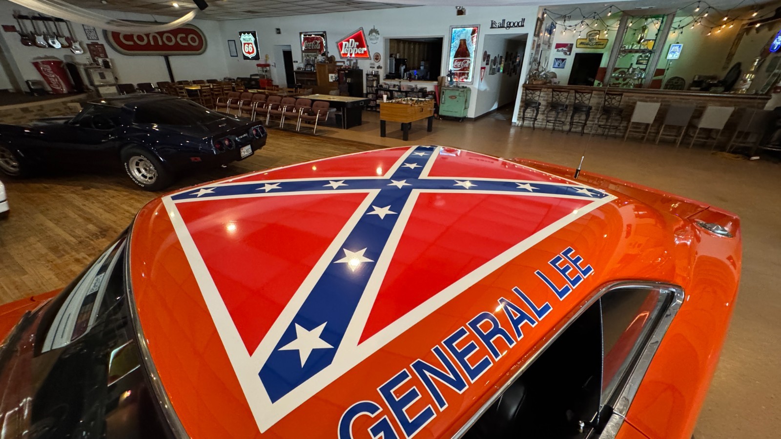 Dodge-Charger-1968-Coupe-13