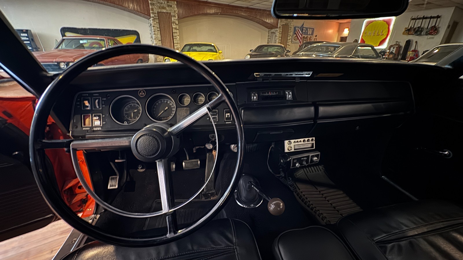 Dodge-Charger-1968-Coupe-20