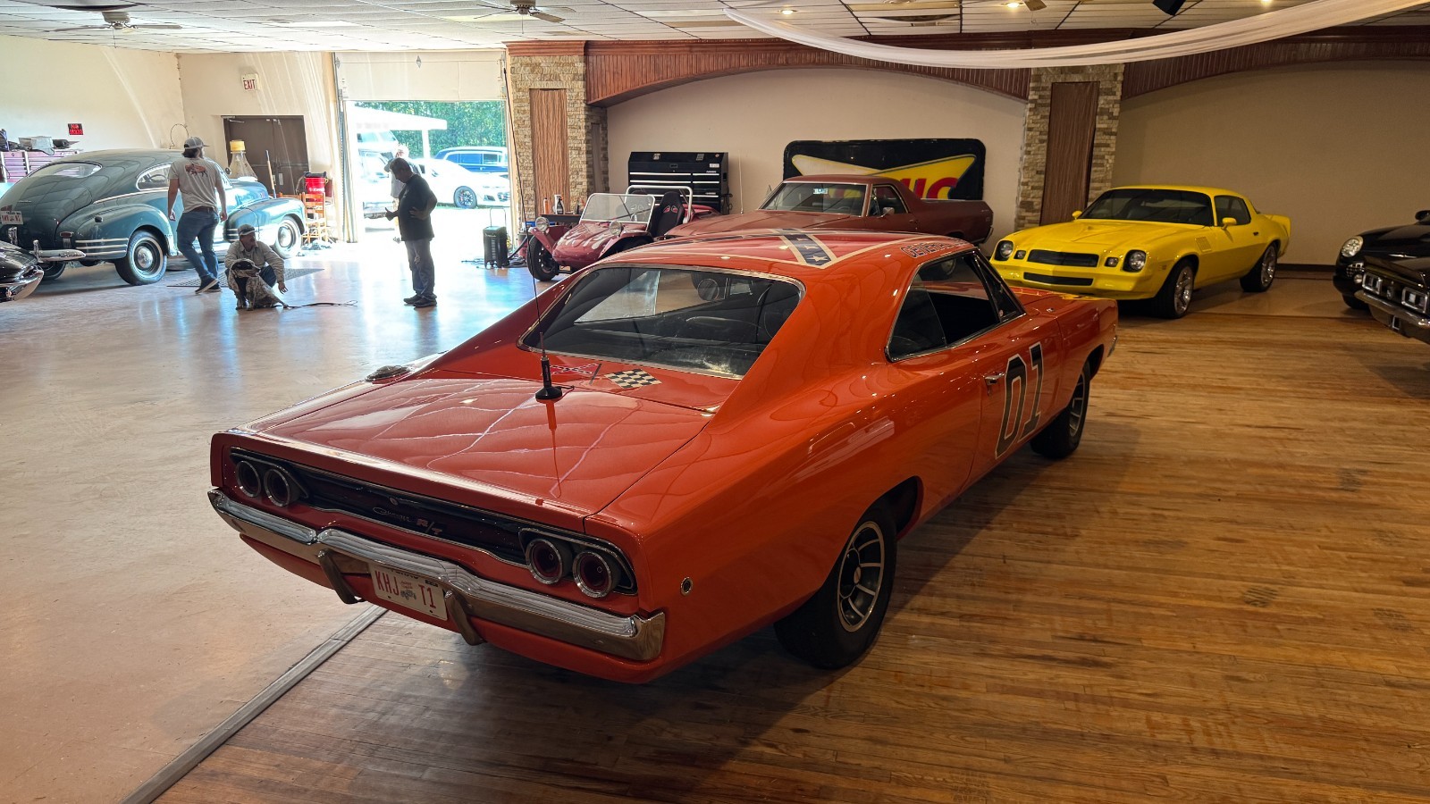 Dodge-Charger-1968-Coupe-7