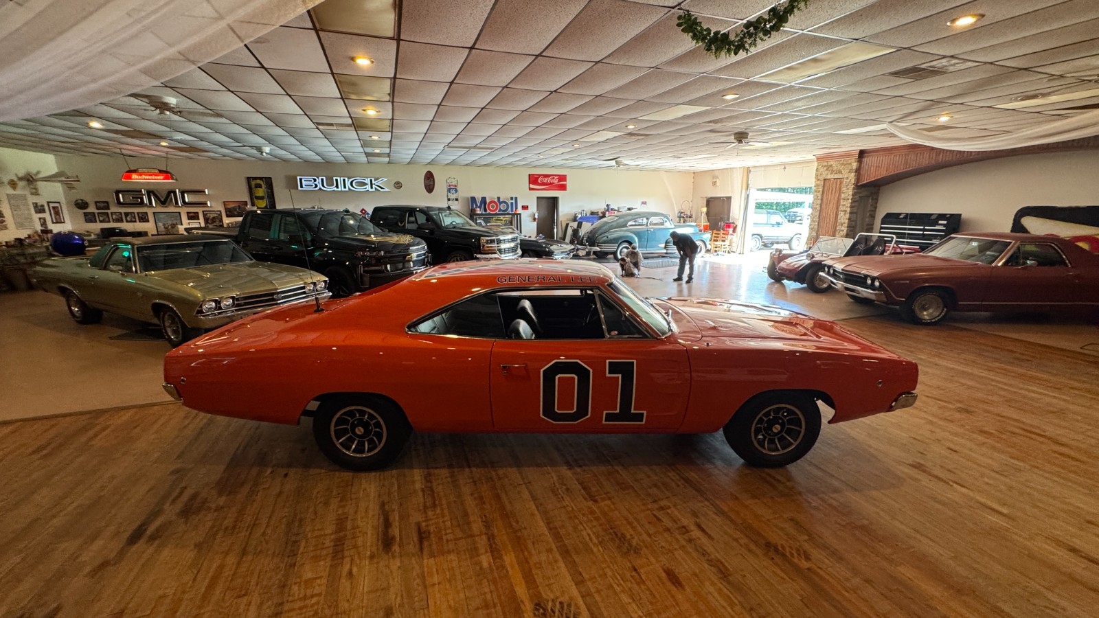 Dodge-Charger-1968-Coupe-8