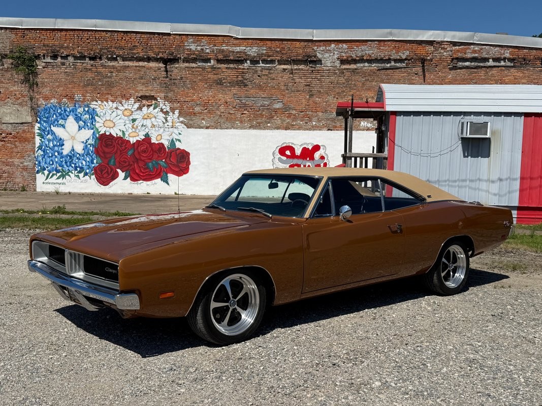Dodge-Charger-1969-25