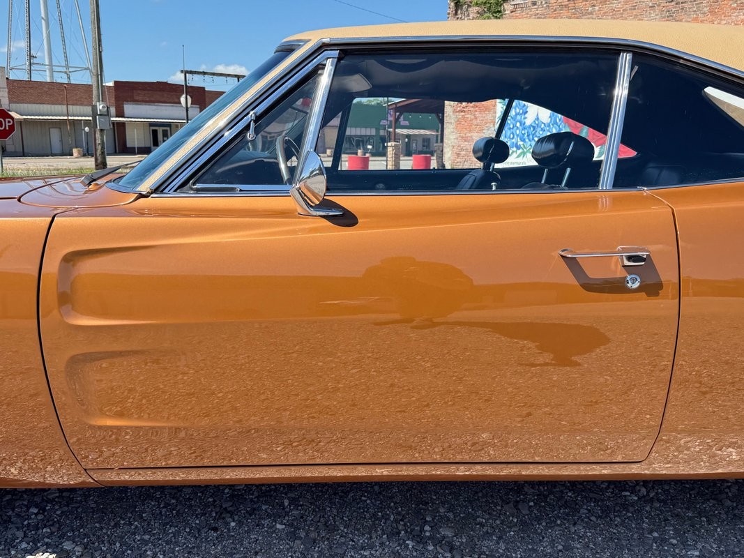 Dodge-Charger-1969-28