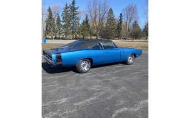 Dodge-Charger-rt-1970-BLUE-BLACK-2
