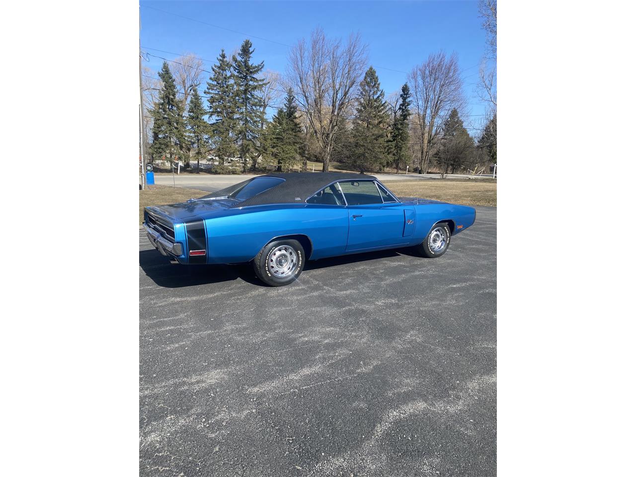 Dodge-Charger-rt-1970-BLUE-BLACK-2