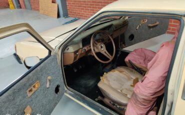 Dodge-Colt-1984-Hatchback-3