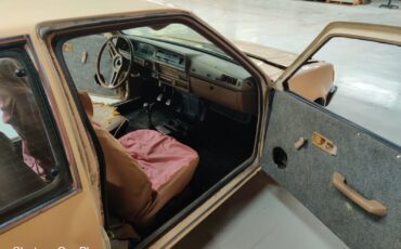 Dodge-Colt-1984-Hatchback-4