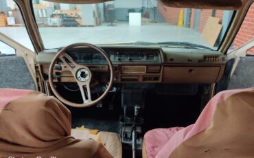 Dodge-Colt-1984-Hatchback-6