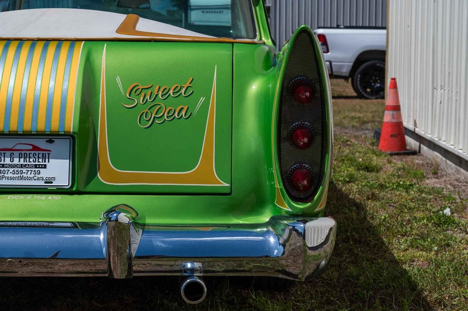 Dodge-Custom-1956-2-Door-32