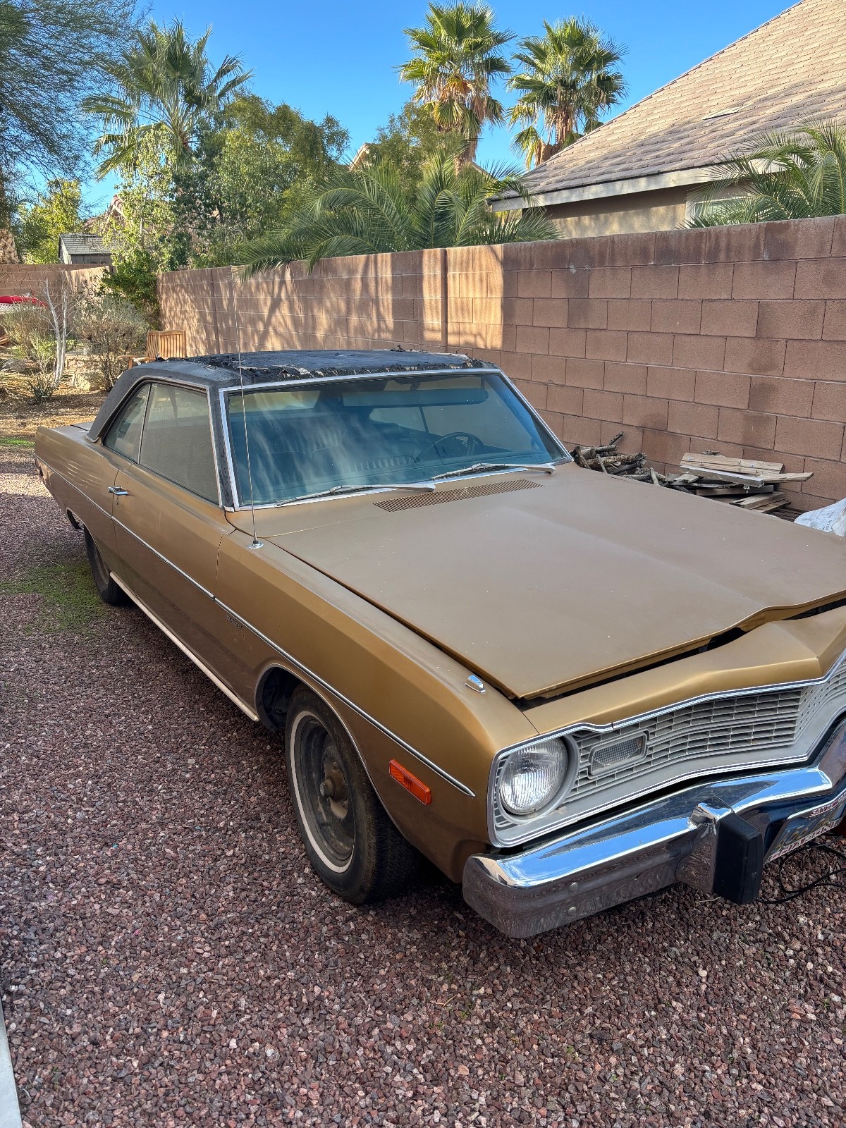 Dodge-Dart-1973-Coupe-2