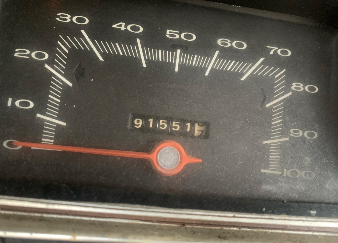 Dodge-Dart-1975-Sedan-10